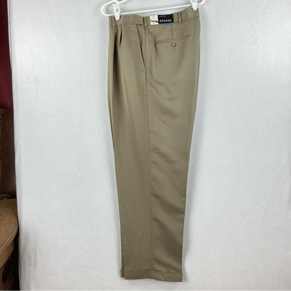 George Men’s Tan Pleated Dress Pants Size 40X32 Classic fit Waist Adjustable NWT